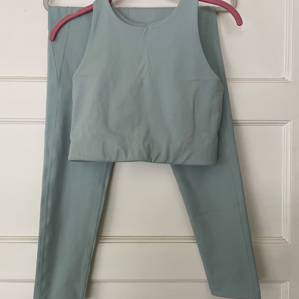 Girlfriend Collective sea green active set